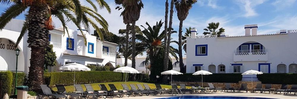Отель Pestana Palm Gardens Карвоейру Экстерьер фото