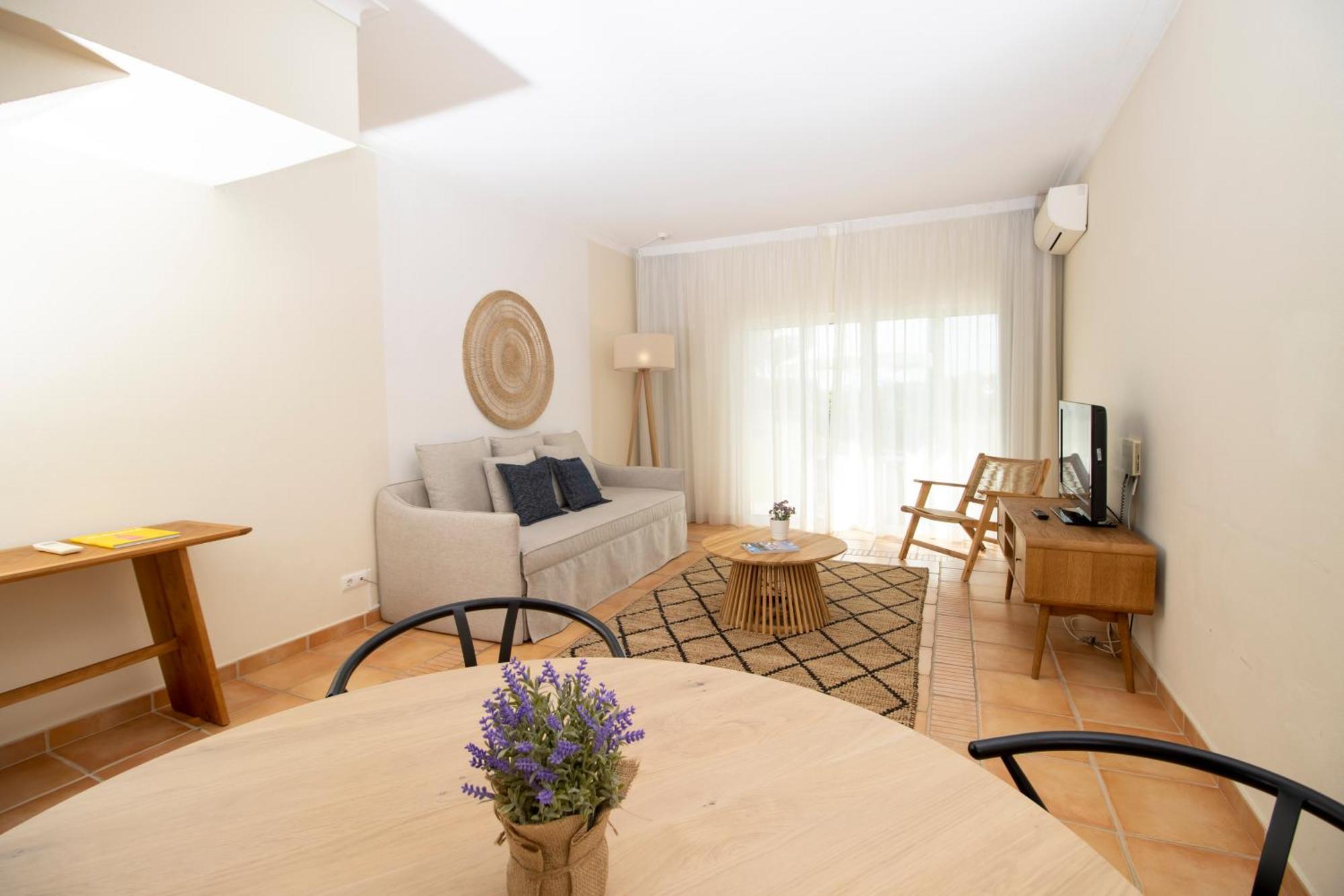 Отель Pestana Palm Gardens Карвоейру Экстерьер фото