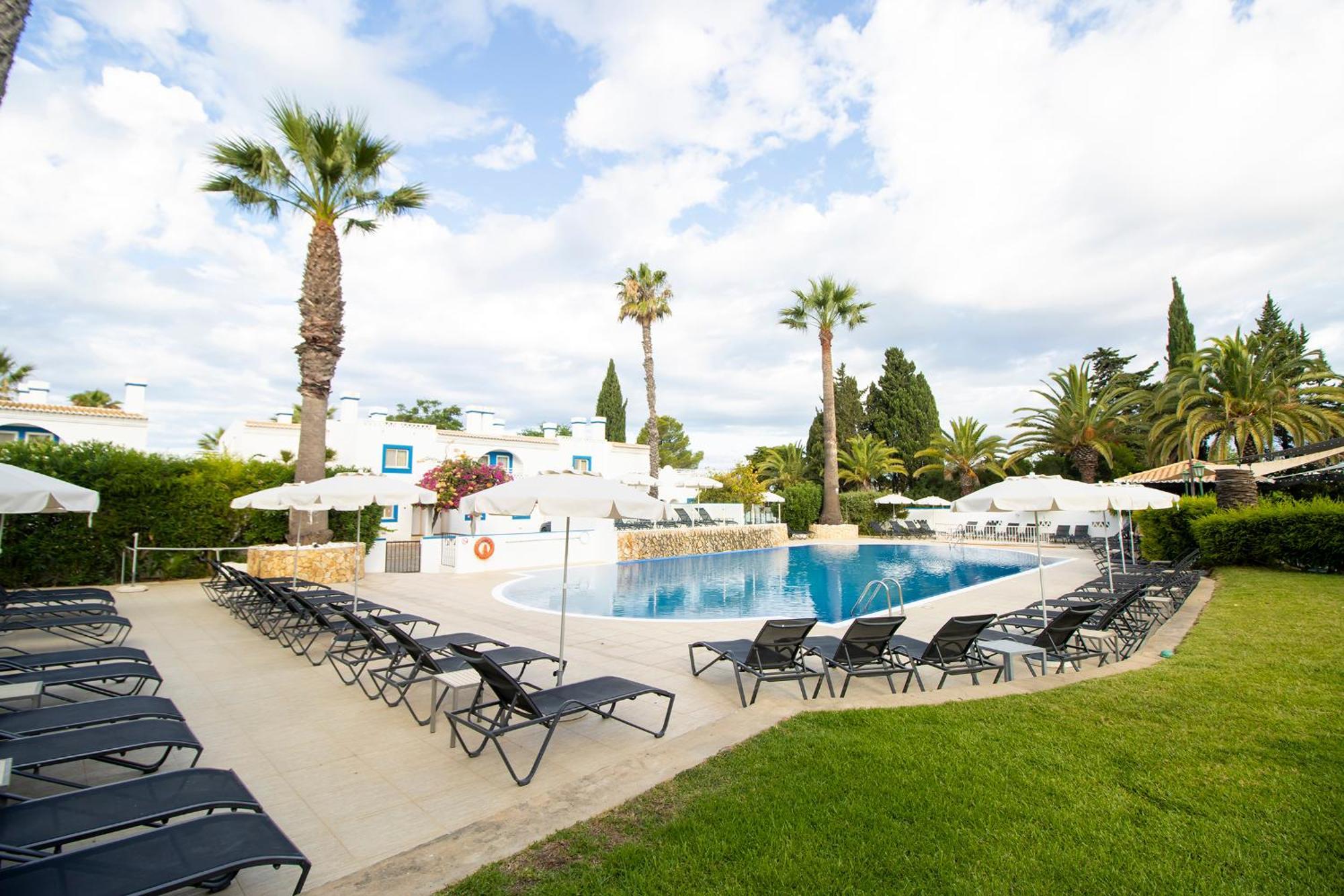Отель Pestana Palm Gardens Карвоейру Экстерьер фото