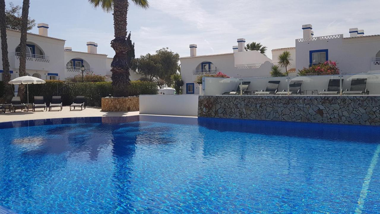 Отель Pestana Palm Gardens Карвоейру Экстерьер фото
