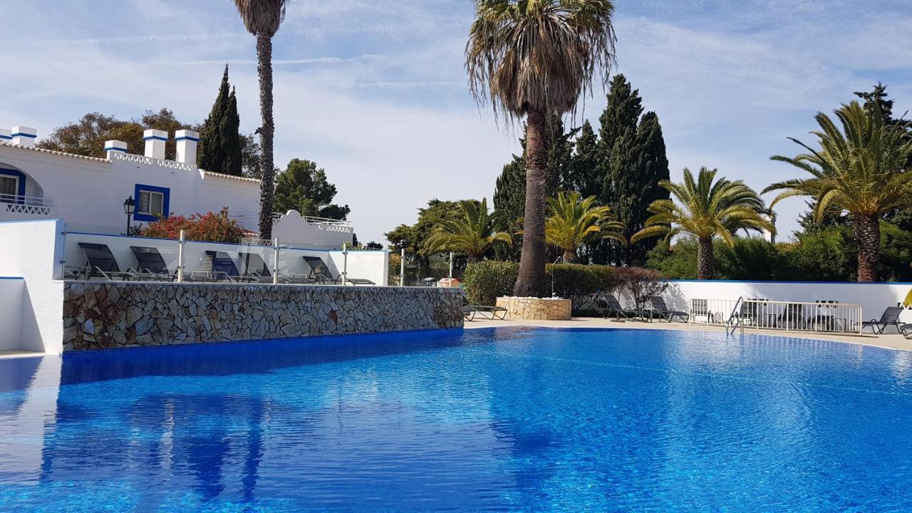 Отель Pestana Palm Gardens Карвоейру Экстерьер фото