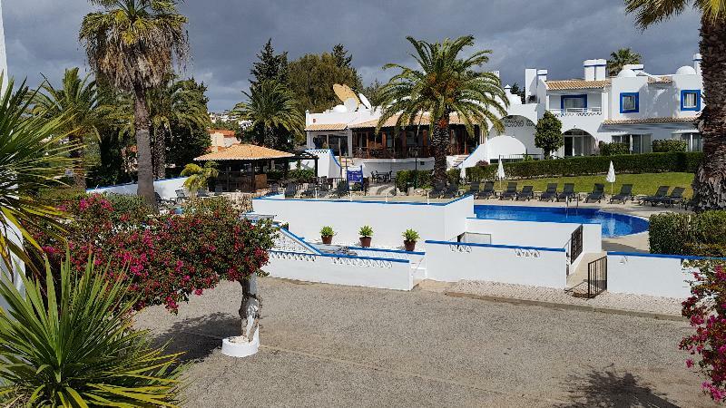 Отель Pestana Palm Gardens Карвоейру Экстерьер фото